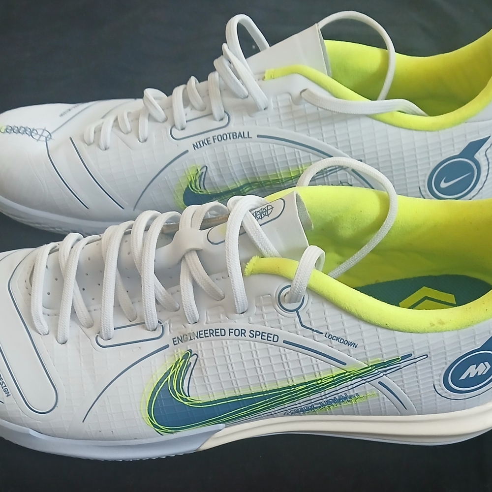 WOMEN'S NIKE MERCURIAL VAPOR 14 SHOES